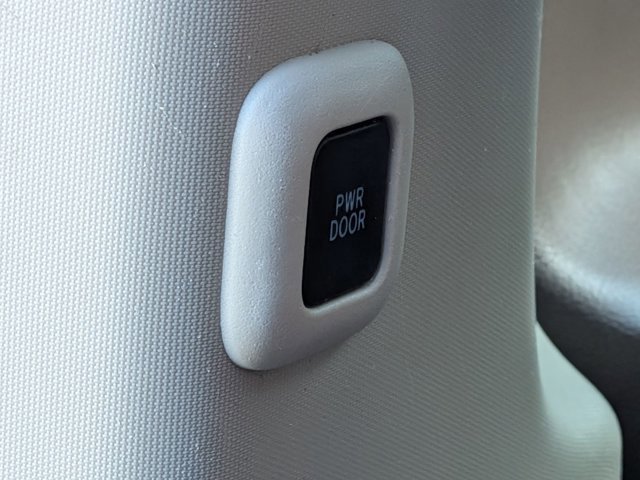 Used 2020 Toyota Sienna Limited Premium image 35