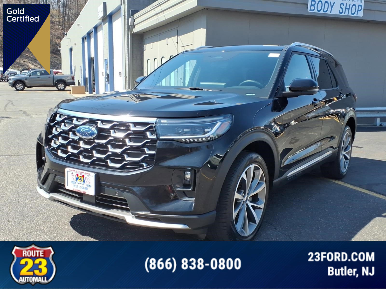 Certified 2025 Ford Explorer Platinum w/ Ultimate Package AWD/4WD image 1