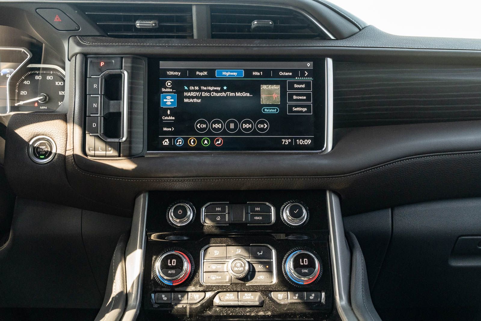Used 2021 GMC Yukon Denali w/ Denali Premium Package RWD image 32