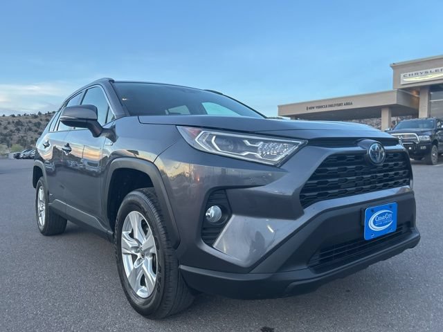 Used 2021 Toyota RAV4 XLE AWD/4WD image 24