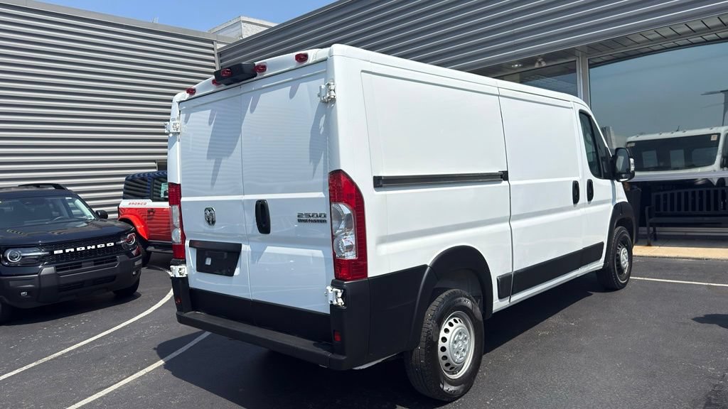 Used 2025 RAM ProMaster 2500 w/ Convenience Group FWD image 5