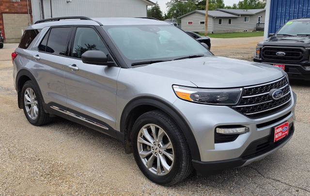 Certified 2021 Ford Explorer XLT w/ Equipment Group 202A AWD/4WD image 1