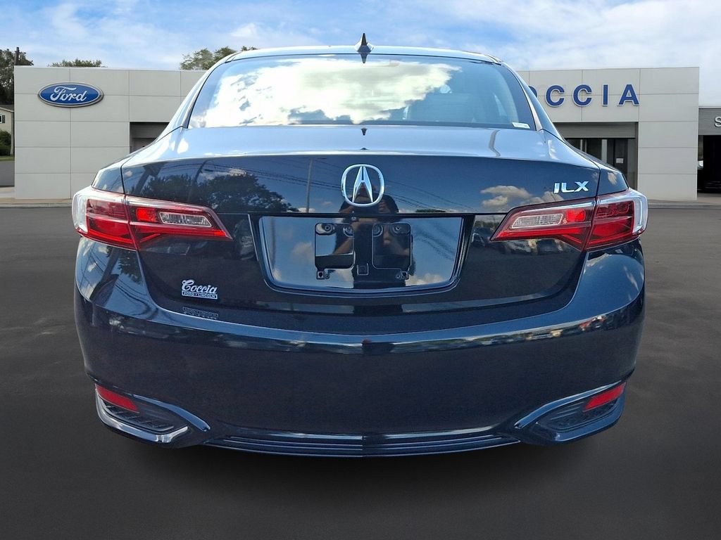 Used 2018 Acura ILX FWD image 5