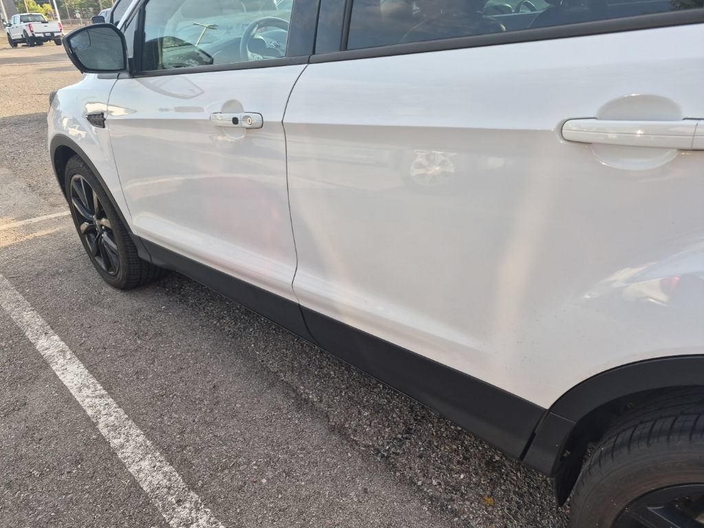 Certified 2019 Ford Escape SE FWD image 9