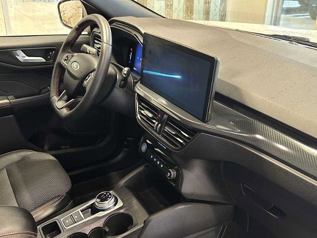 Certified 2024 Ford Escape ST-Line w/ Tech Pack #1 AWD/4WD image 29