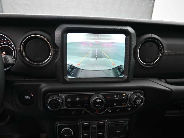 Used 2022 Jeep Gladiator Overland AWD/4WD image 14