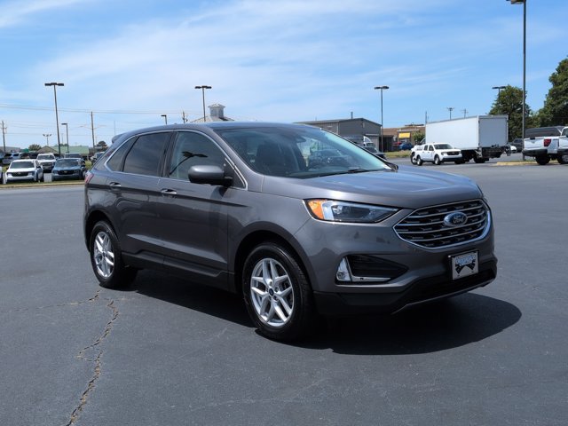 Certified 2022 Ford Edge SEL w/ Convenience Package AWD/4WD image 2