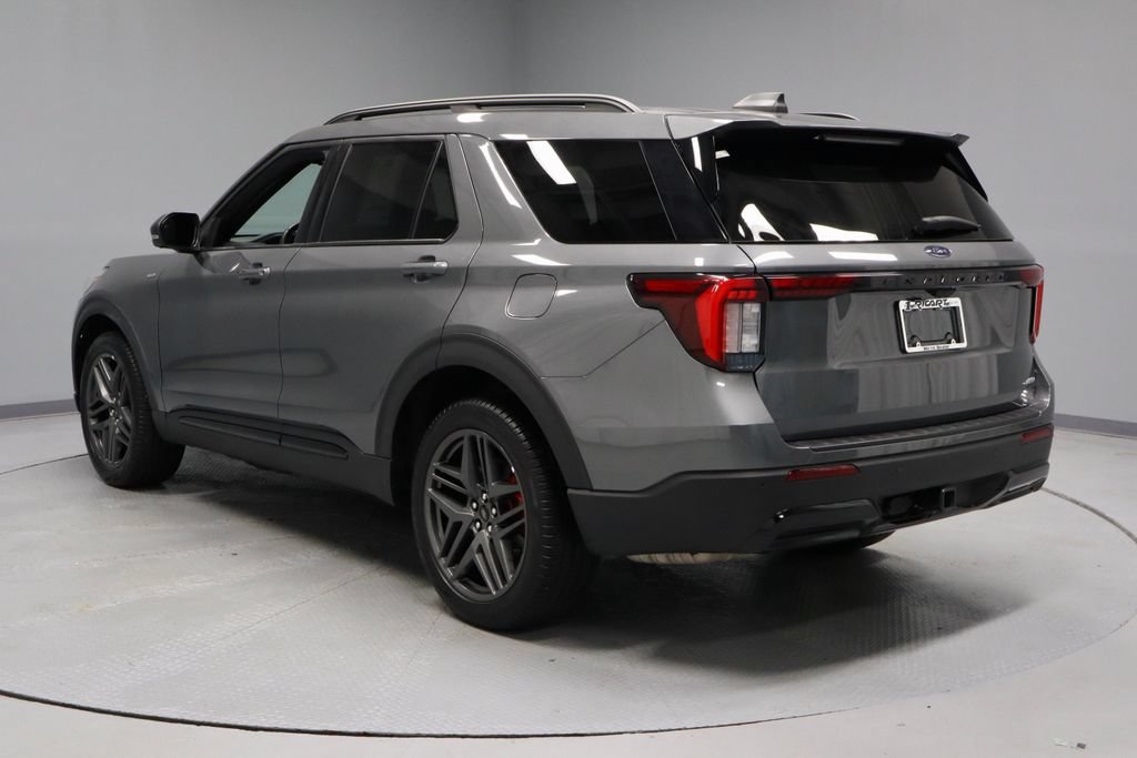 Certified 2025 Ford Explorer ST-Line w/ ST-Line Street Pack AWD/4WD image 10