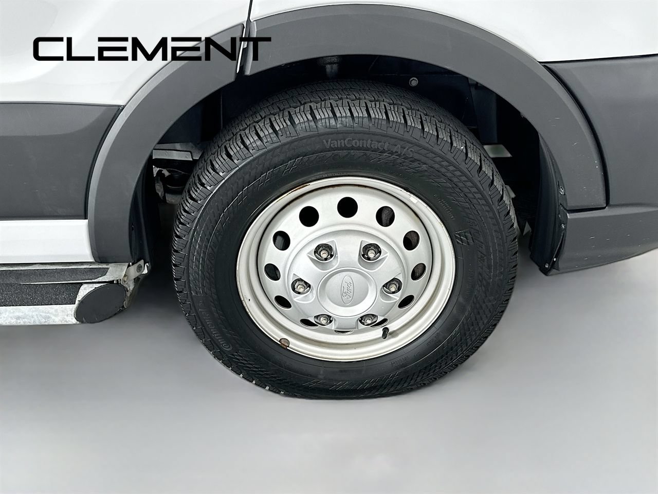 Certified 2024 Ford Transit 250 Low Roof AWD w/ Exterior Upgrade Package image 32