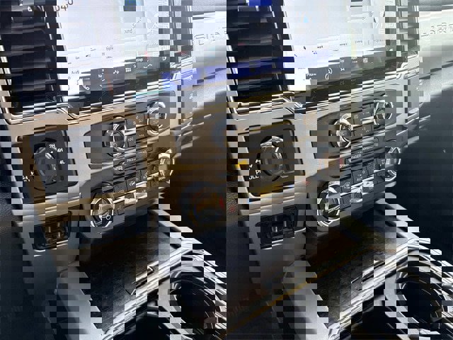 Certified 2022 Ford F250 Lariat w/ Lariat Ultimate Package image 35