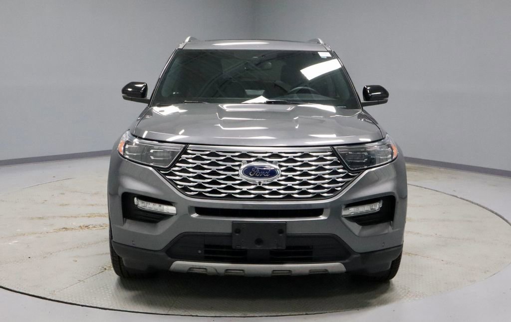 Certified 2022 Ford Explorer Platinum w/ Equipment Group 601A image 8