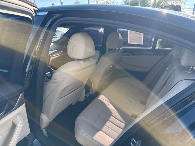 Used 2021 BMW 530i xDrive w/ Convenience Package image 19