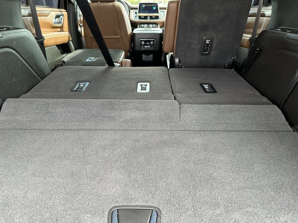Used 2023 Chevrolet Tahoe High Country image 15