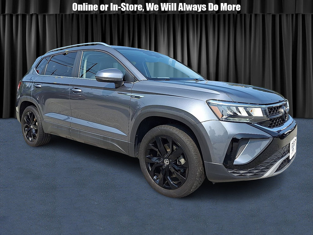 Used 2023 Volkswagen Taos SE w/ Panoramic Sunroof Package AWD/4WD image 1