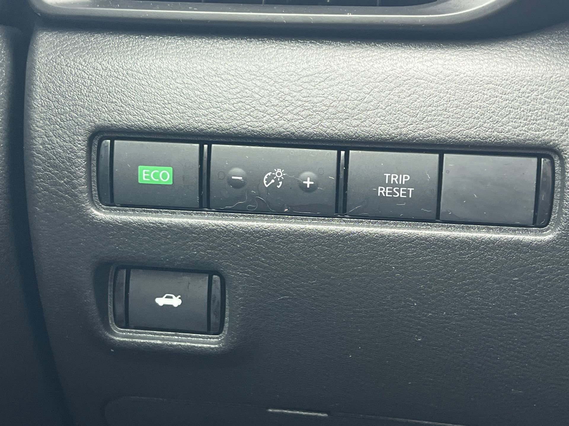 Used 2025 Nissan Sentra S image 17