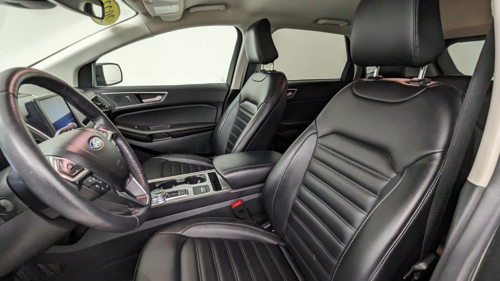 Certified 2023 Ford Edge SEL w/ Convenience Package AWD/4WD image 2