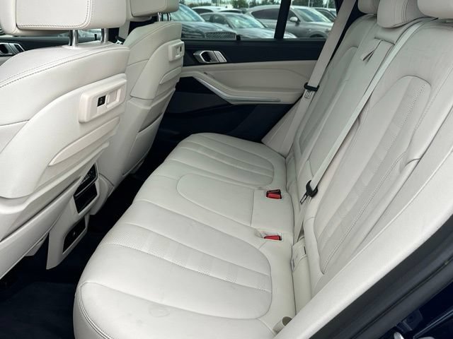 Used 2022 BMW X5 M50i AWD/4WD image 14
