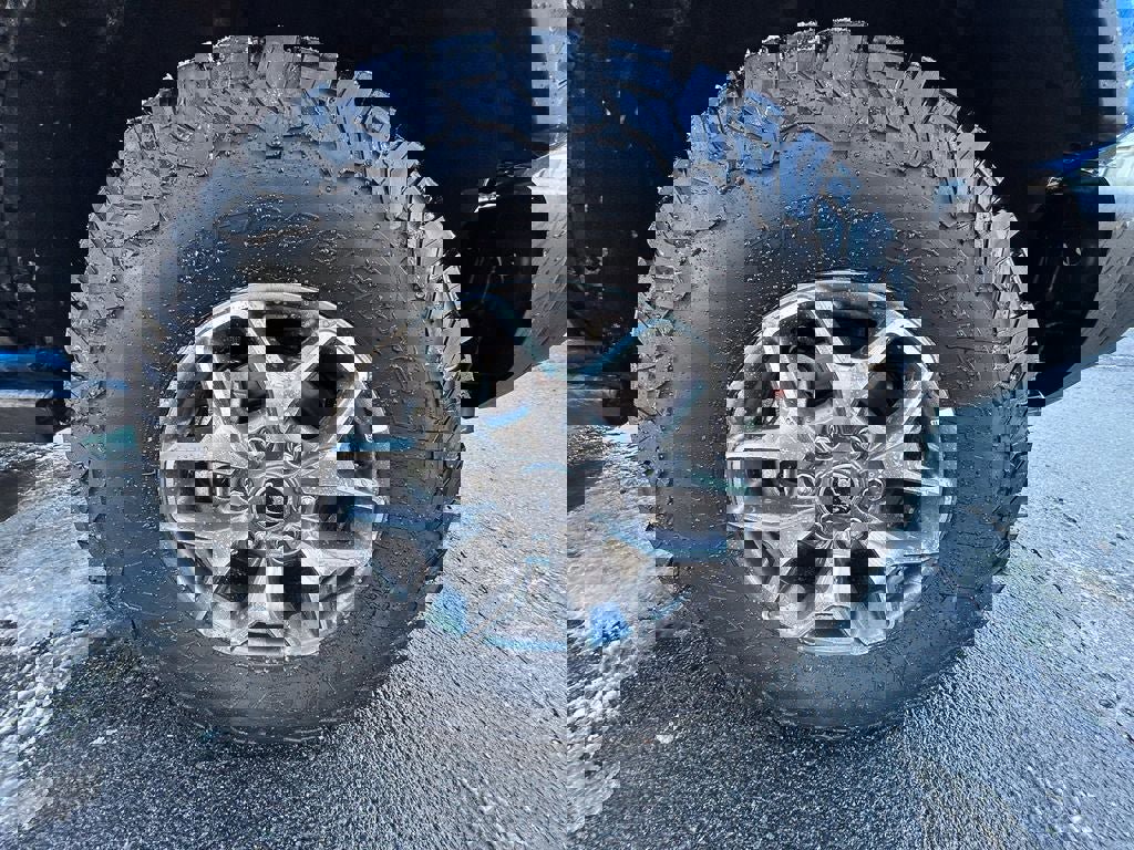 Certified 2025 Ford Bronco Badlands AWD/4WD image 10