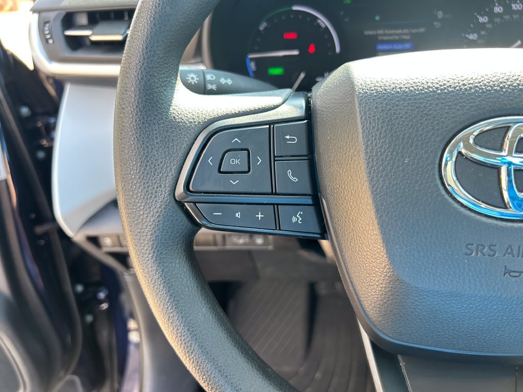 Used 2025 Toyota Sienna LE FWD image 22