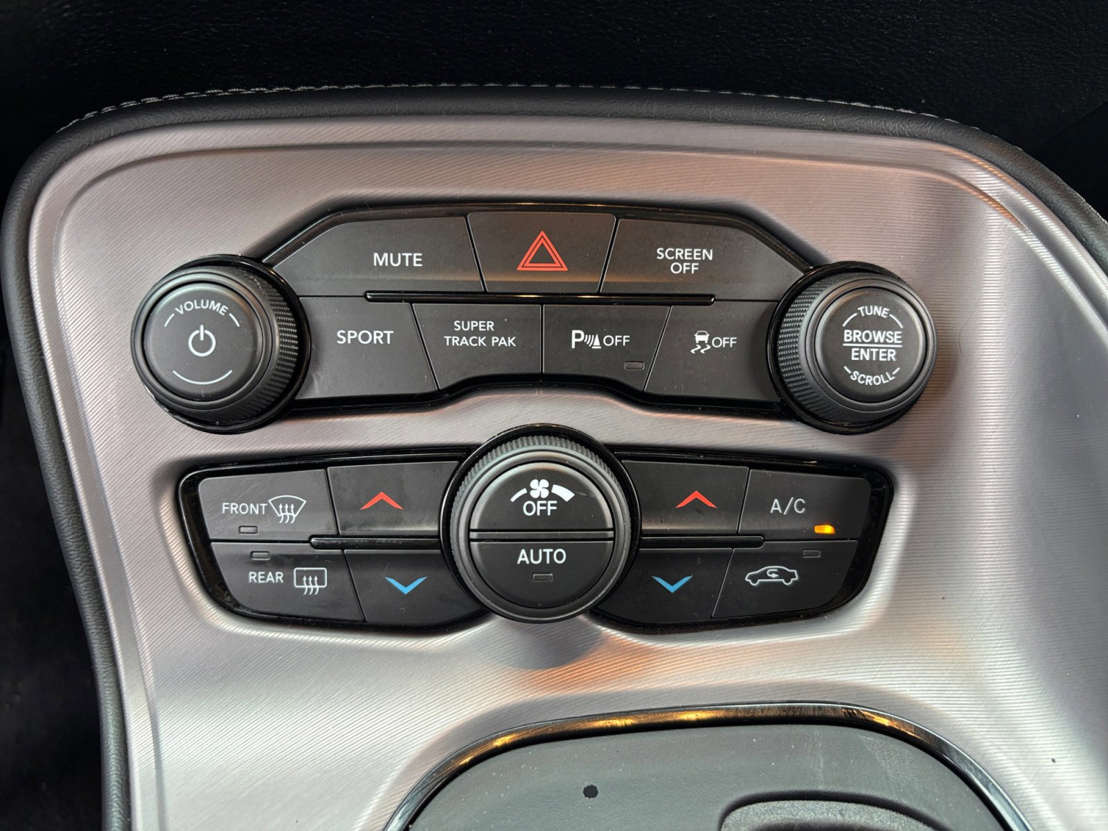 Used 2023 Dodge Challenger R/T w/ Blacktop Package image 30