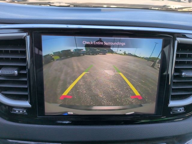 Used 2023 Chrysler Pacifica Touring-L FWD image 14