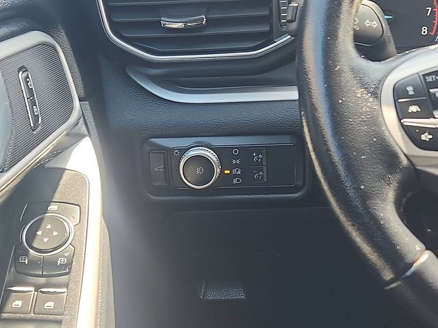 Certified 2022 Ford Explorer XLT w/ Equipment Group 202A AWD/4WD image 12