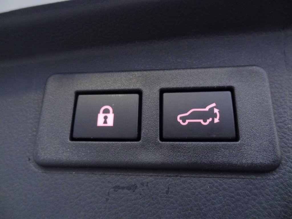 Used 2025 Subaru Outback Premium image 13