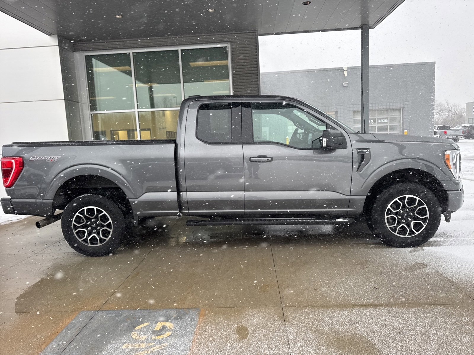 Certified 2022 Ford F150 XLT w/ Equipment Group 302A High image 2