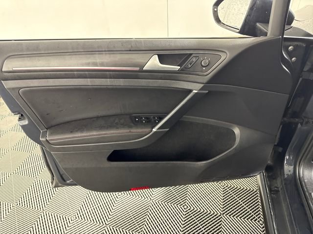 Used 2020 Volkswagen GTI S image 22