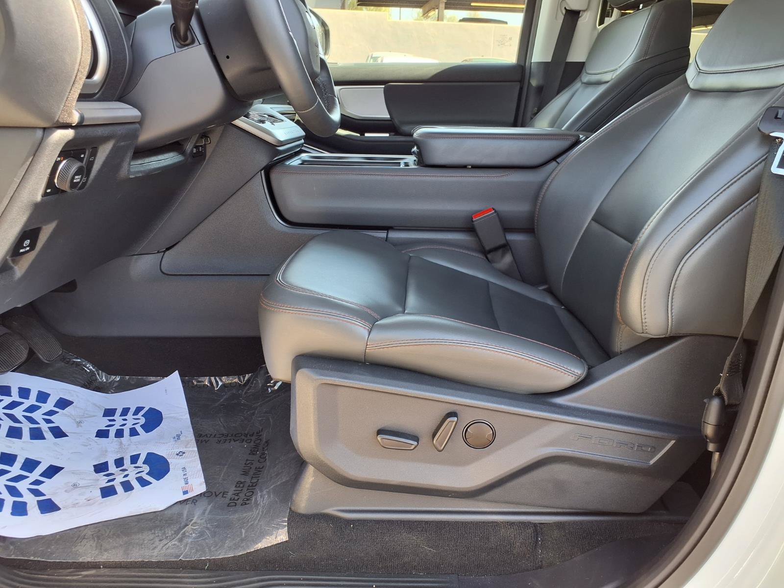 Certified 2025 Ford Expedition Active AWD/4WD image 23