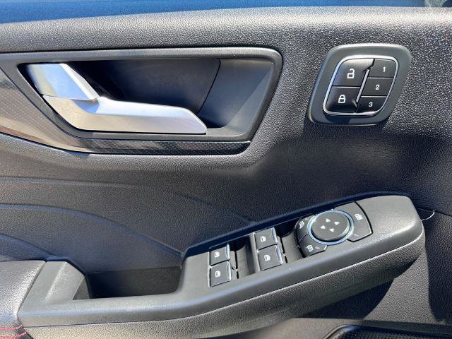 Certified 2023 Ford Escape ST-Line Elite w/ Premium Technology Package AWD/4WD image 17