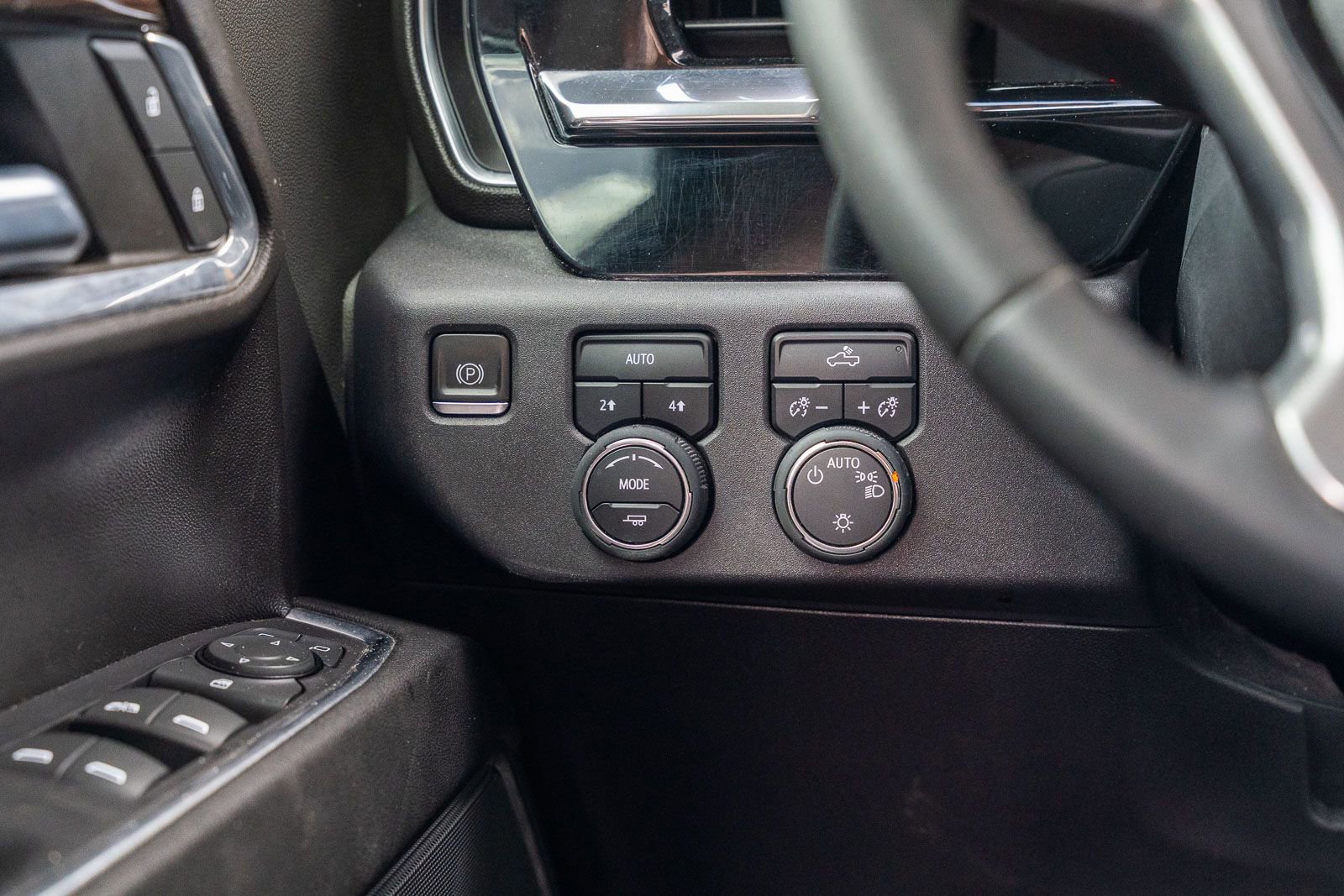 Used 2023 Chevrolet Silverado 1500 LT AWD/4WD image 27