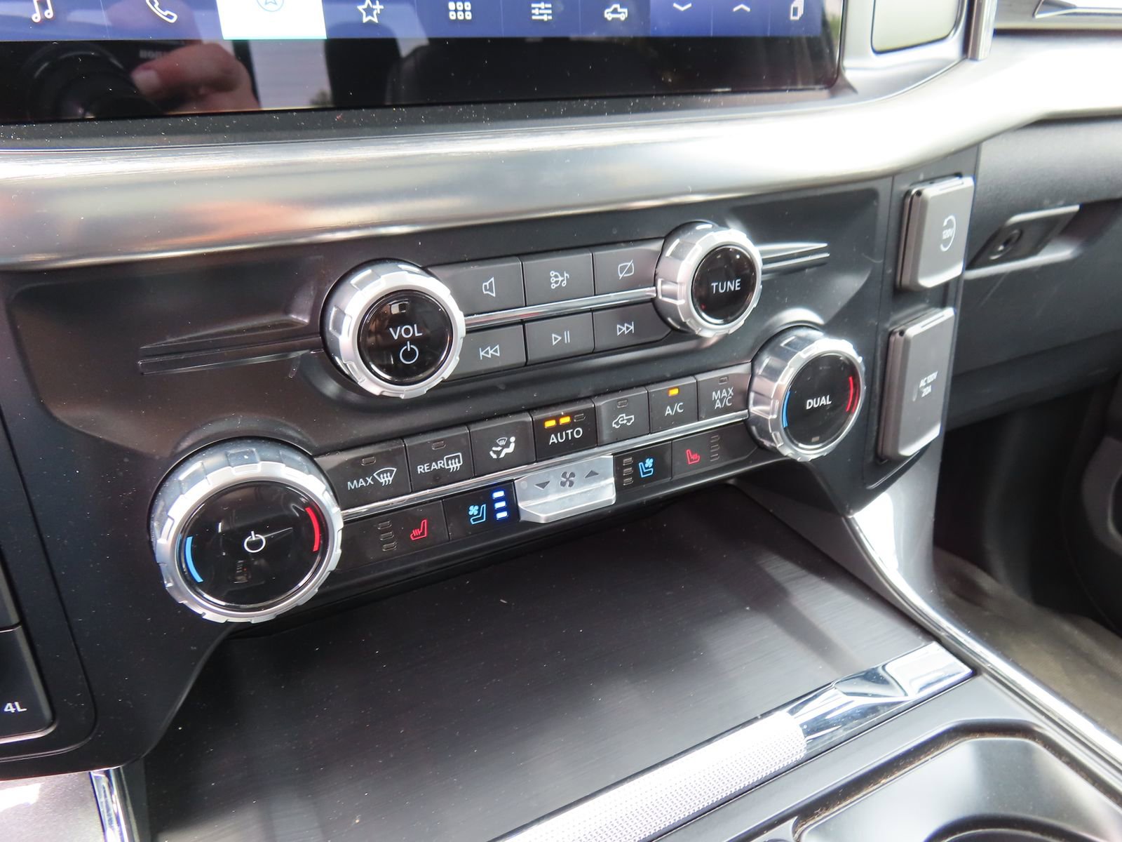 Certified 2023 Ford F150 Lariat AWD/4WD image 30