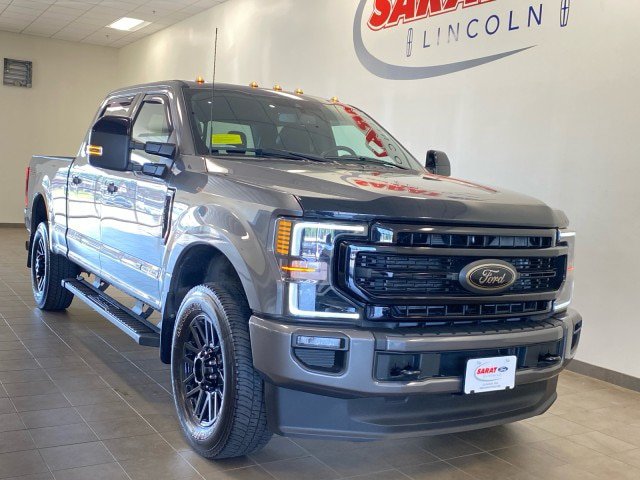 Certified 2022 Ford F350 Lariat w/ Black Appearance Package AWD/4WD image 2