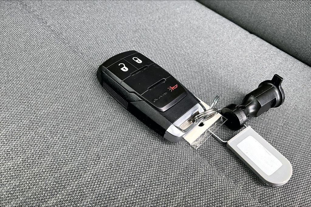 Used 2024 RAM 2500 Big Horn w/ Bed Utility Group image 13