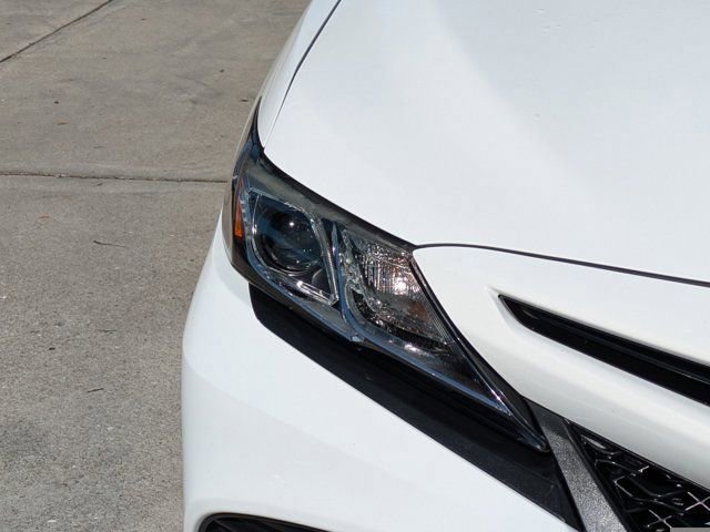 Used 2020 Toyota Camry SE image 9