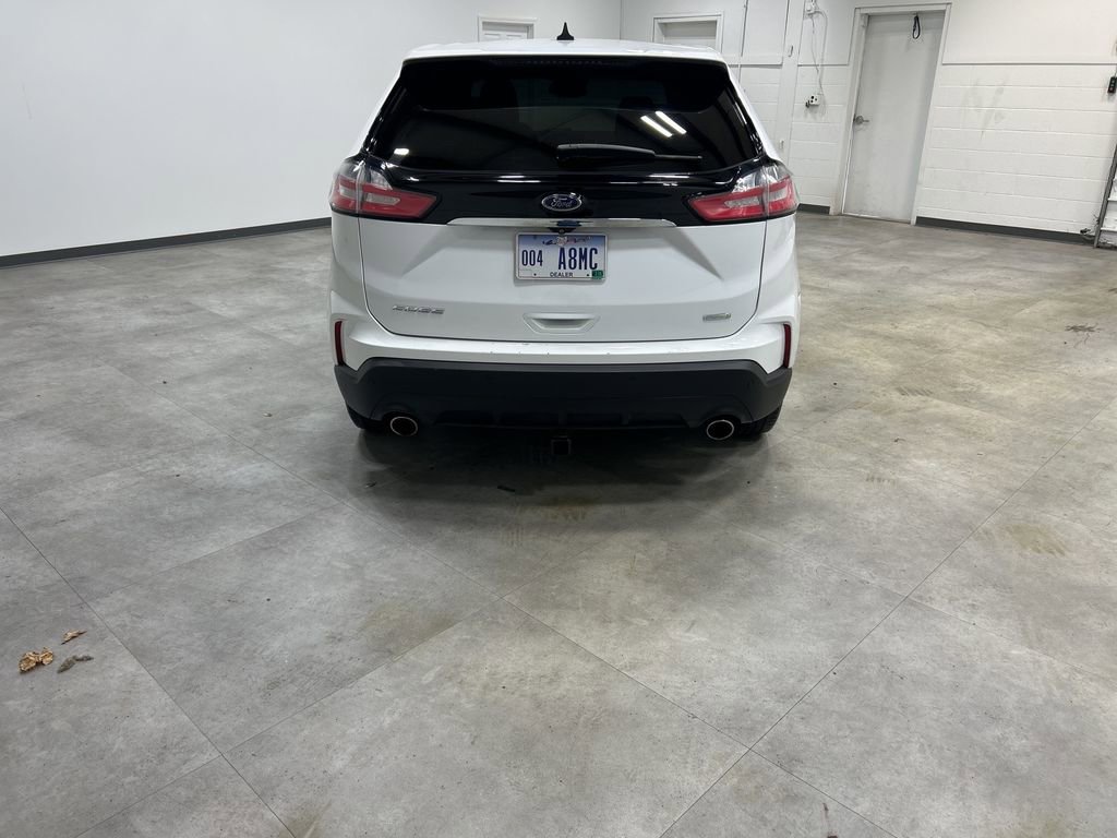 Certified 2020 Ford Edge SE image 6