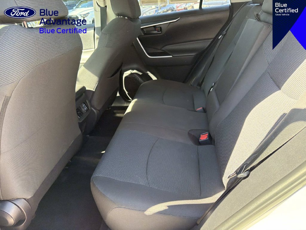 Used 2022 Toyota RAV4 LE AWD/4WD image 13