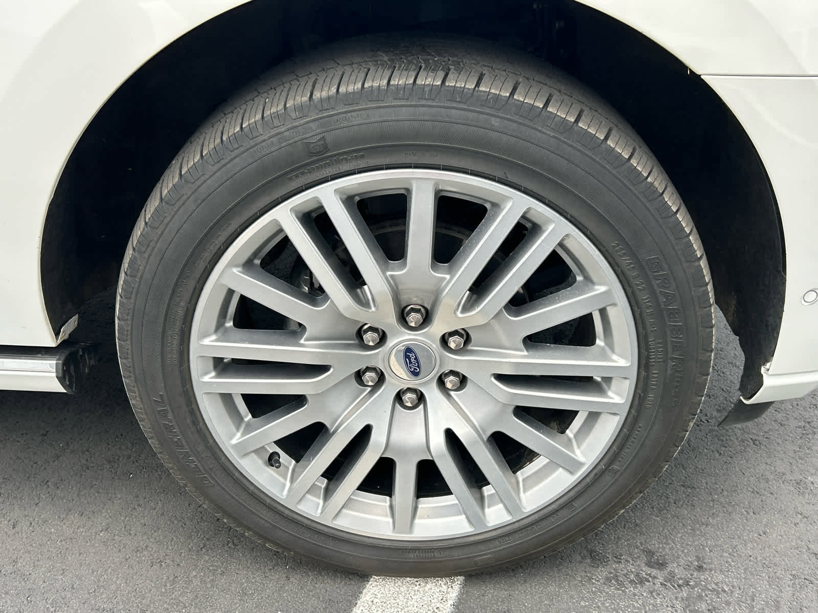 Certified 2024 Ford Expedition Max Platinum image 18