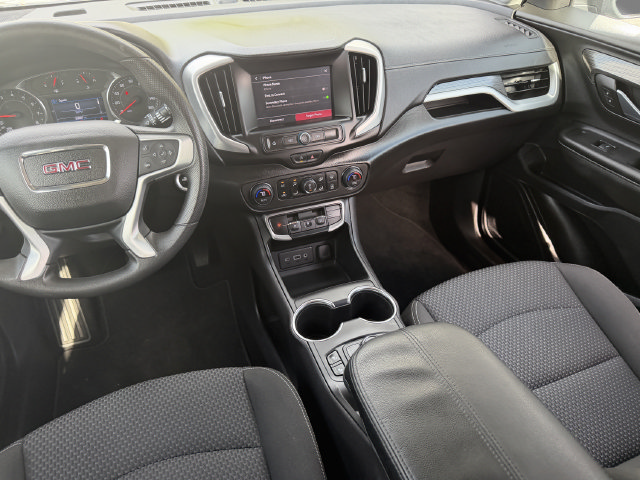 Used 2024 GMC Terrain SLE w/ Driver Convenience Package FWD image 26