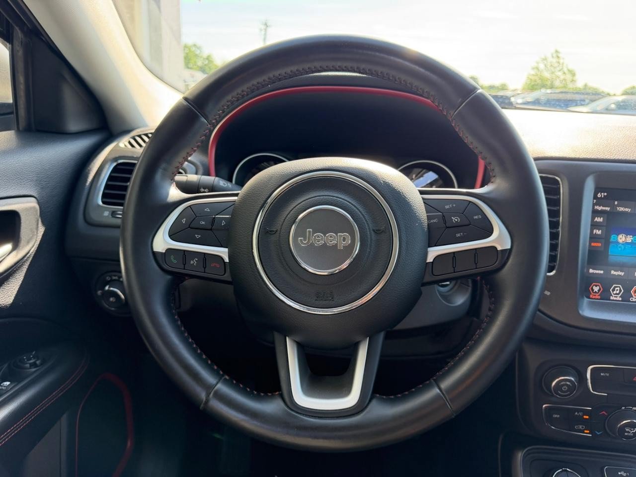 Used 2020 Jeep Compass Trailhawk AWD/4WD image 11
