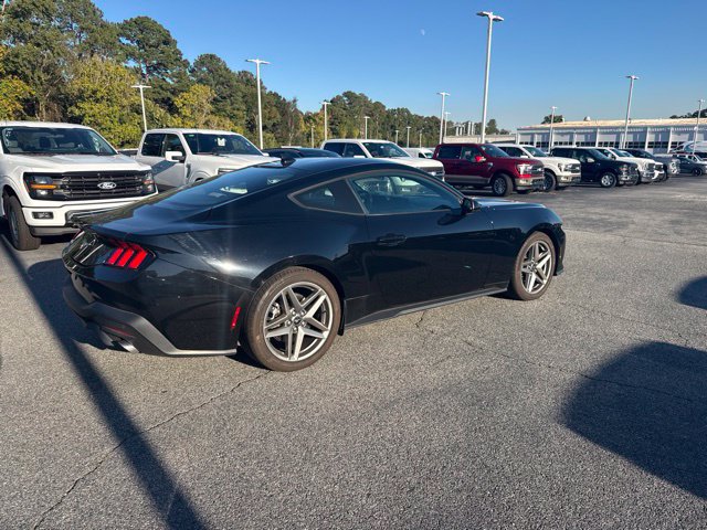 Certified 2024 Ford Mustang Coupe RWD image 3