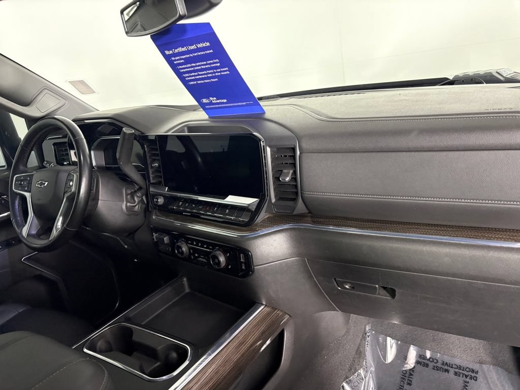 Used 2024 Chevrolet Silverado 2500 LT w/ Midnight Edition AWD/4WD image 36