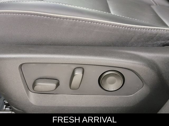 Used 2021 Buick Envision Essence w/ Technology Package I AWD/4WD image 14