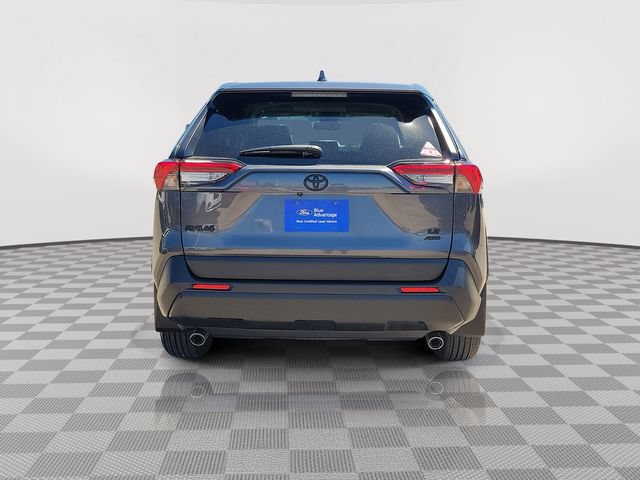 Used 2025 Toyota RAV4 LE AWD/4WD image 4