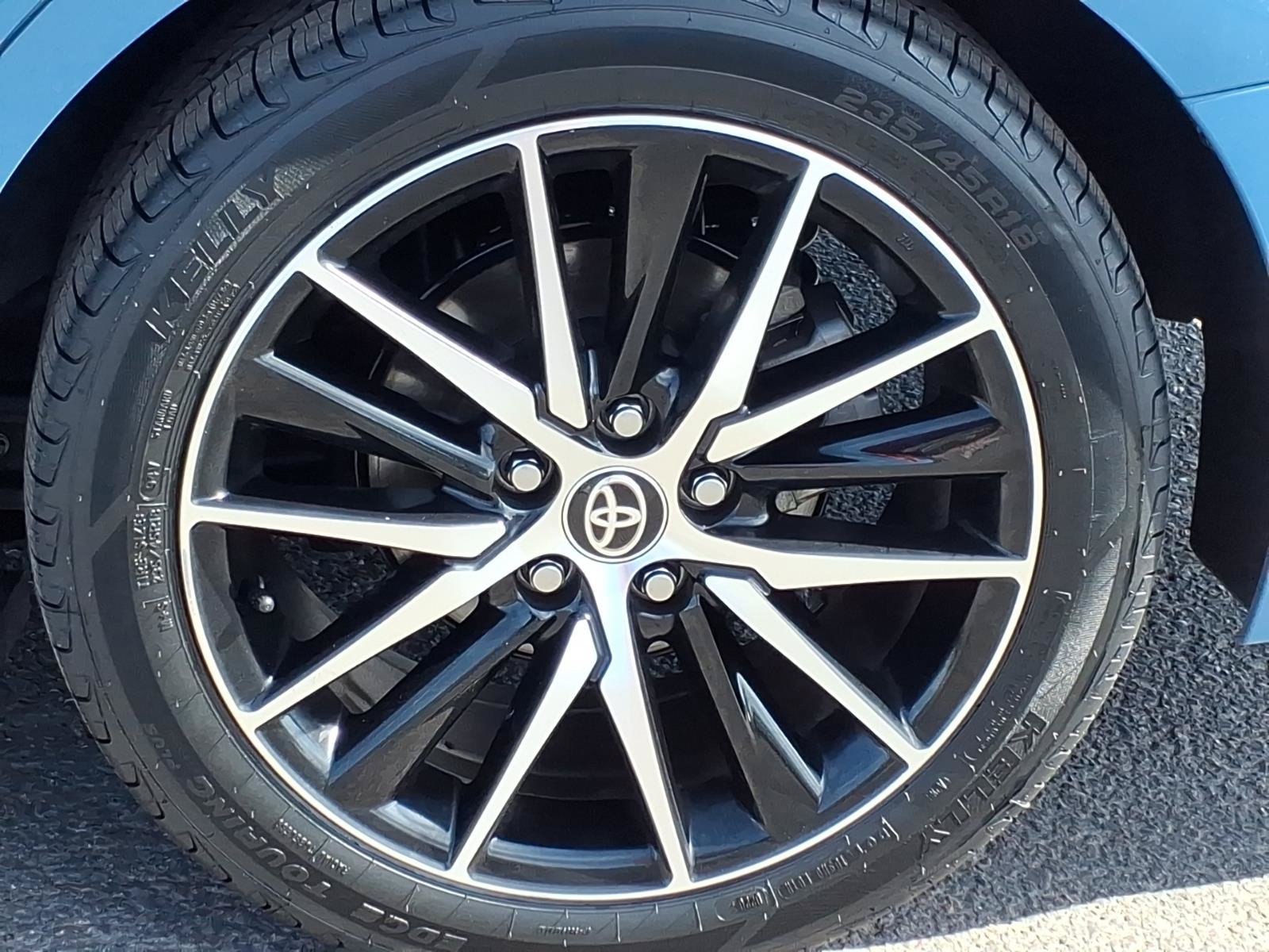 Used 2023 Toyota Camry SE w/ Convenience Package FWD image 9