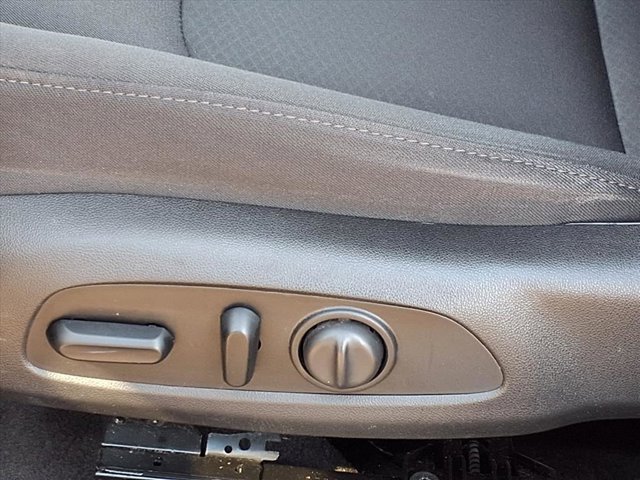 Used 2018 Chevrolet Malibu LT image 6