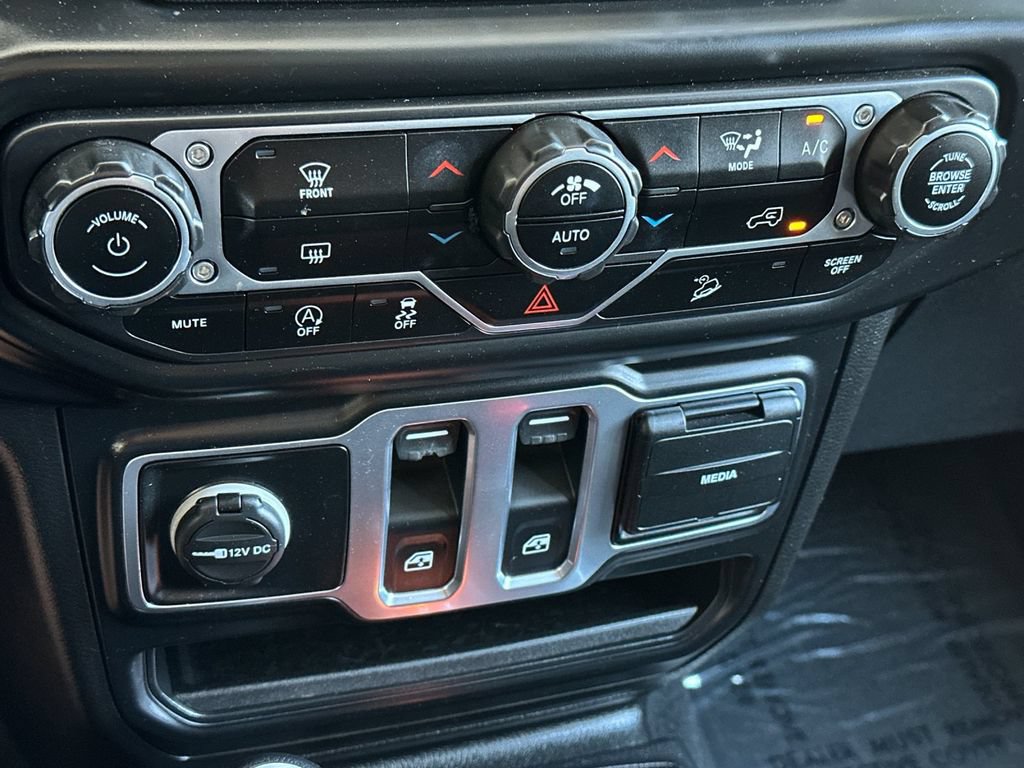 Used 2020 Jeep Wrangler Sport AWD/4WD image 18