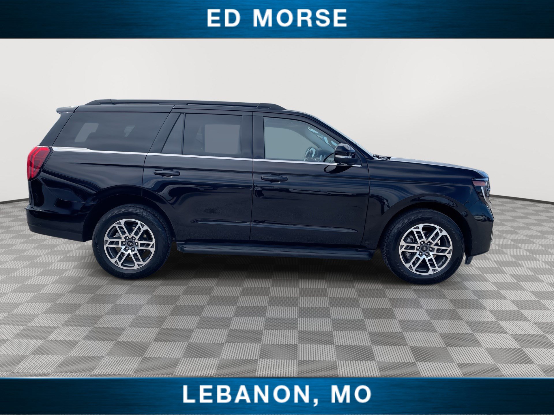 Certified 2025 Ford Expedition Active AWD/4WD image 9