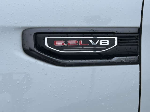 Used 2024 GMC Sierra 1500 AT4 w/ Technology Package AWD/4WD image 9